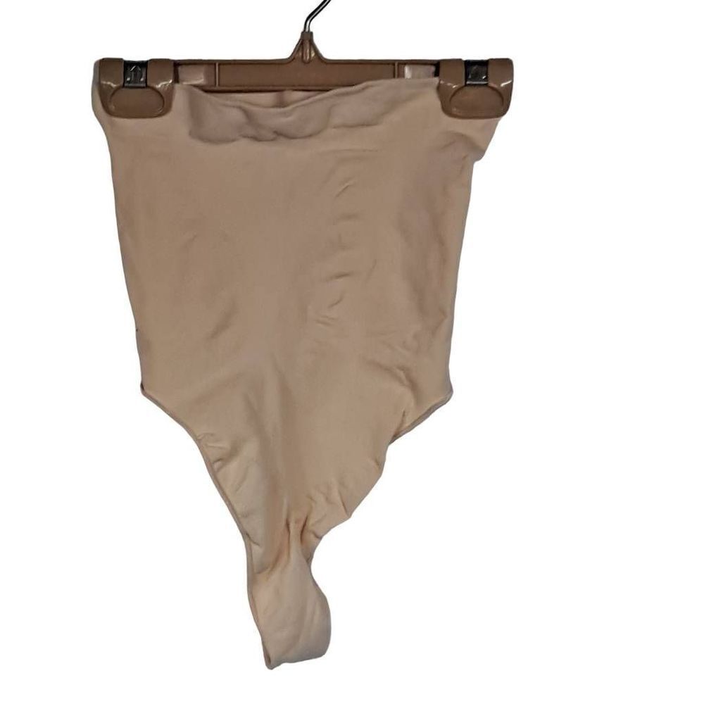 Skims hi waist sculpting shapewear Nwot‎